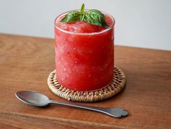 طرز تهیه اسموتی هندوانه طرز تهیه اسموتی هندوانه