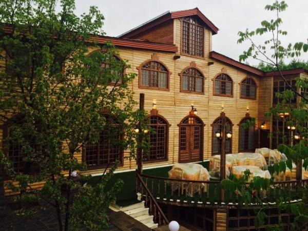 هتل چوبی رجینا طالقان هتل چوبی رجینا طالقان
