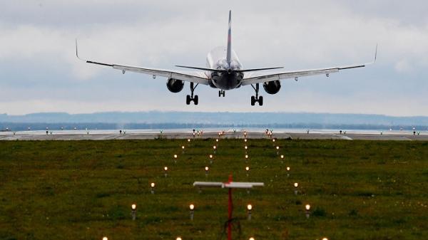 فعالیت فرودگاه ها متوقف نشده است، مسافران از جزئیات پرواز مطمئن شوند