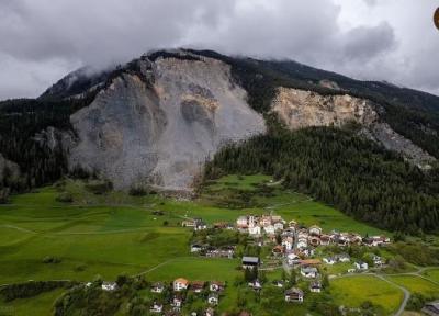 تخلیه یک روستا در پی خطرات وقوع ریزش کوه